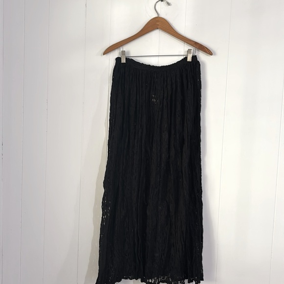 Express Tricot Dresses & Skirts - Vintage Express Tricot 
All Lace Black Midi Skirt Size‎ L NWT